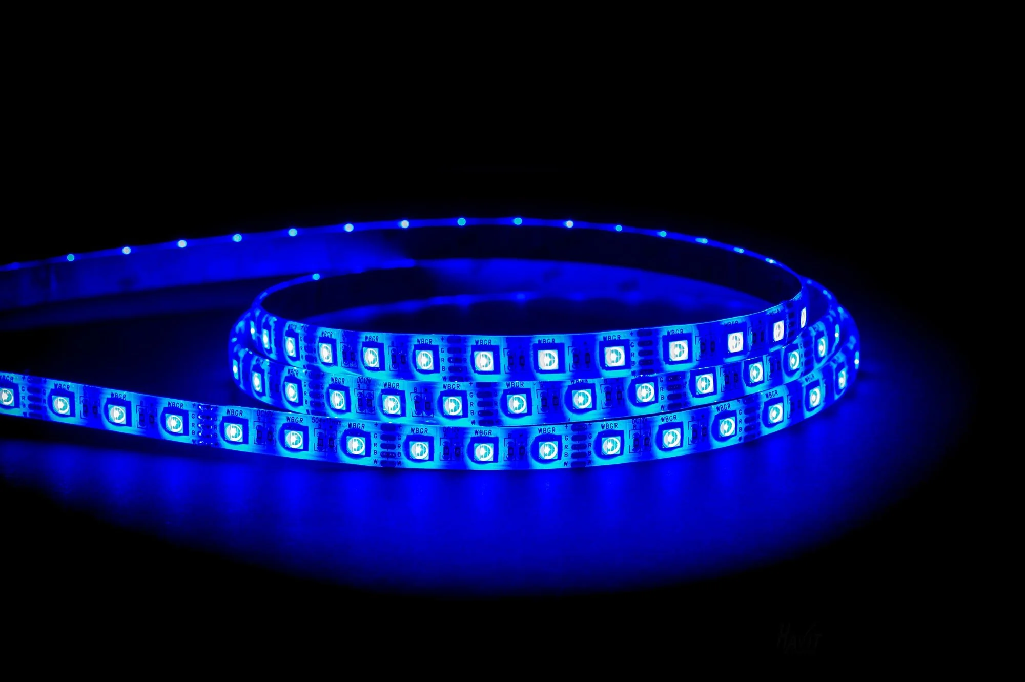 HV9751-IP54-60-RGBC - 14.4w IP54 RGB + 5500k LED Strip (RGBC) - Image 4