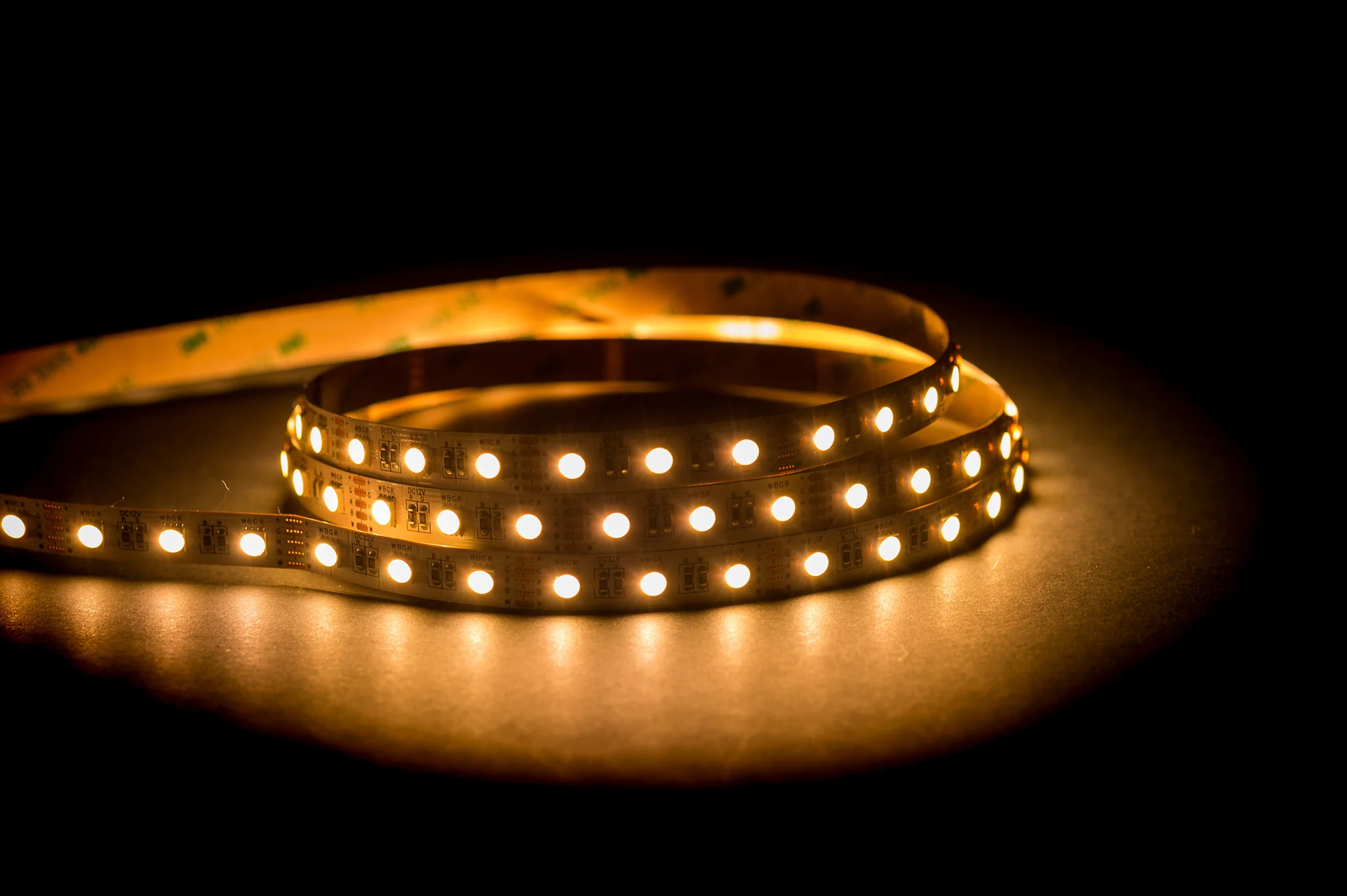 HV9751-IP20-60-RGBW - 14.4w IP20 RGB + 3000k LED Strip (RGBW) - Image 3