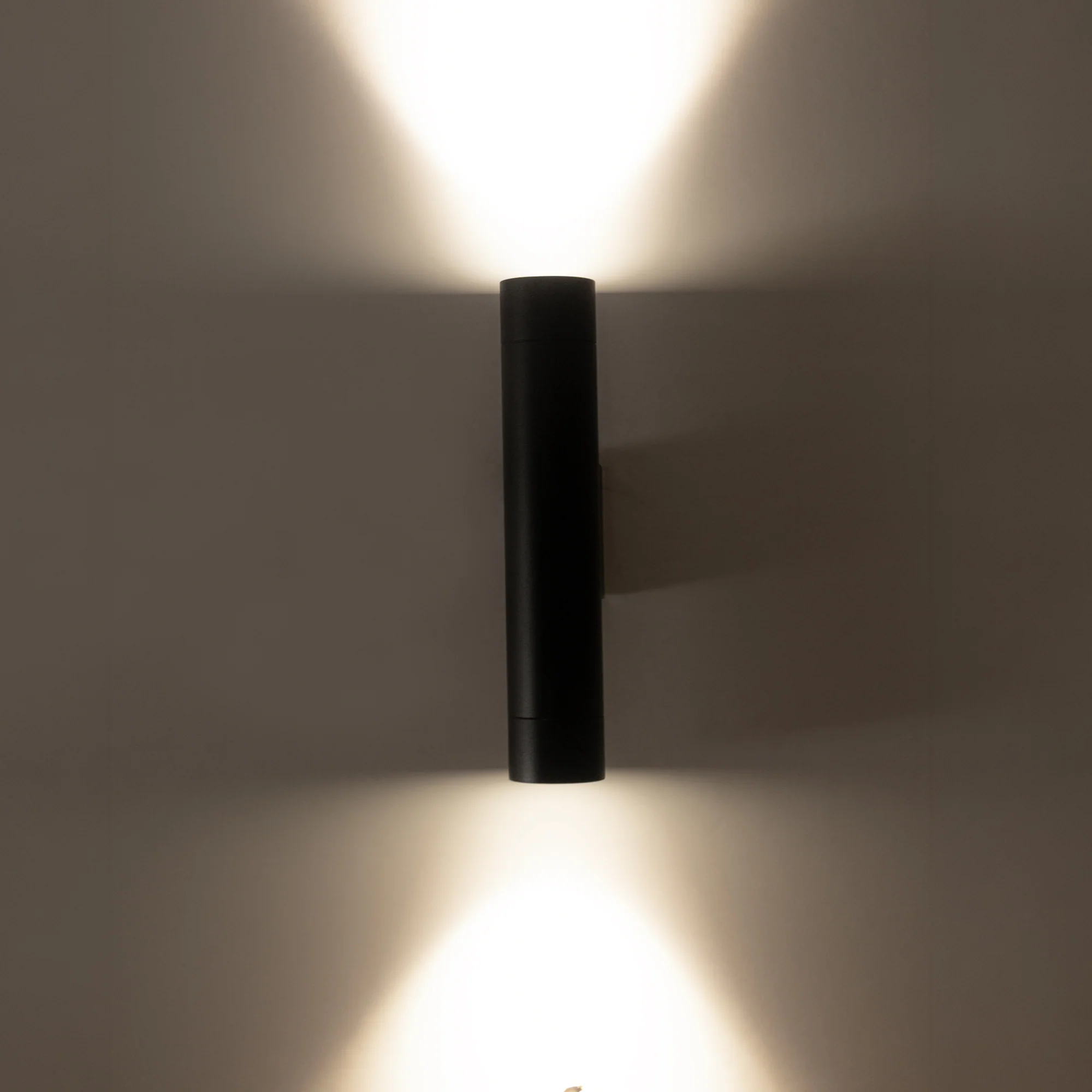 HV10294T - Dugo Aluminium Black Up & Down Wall Light - Image 4