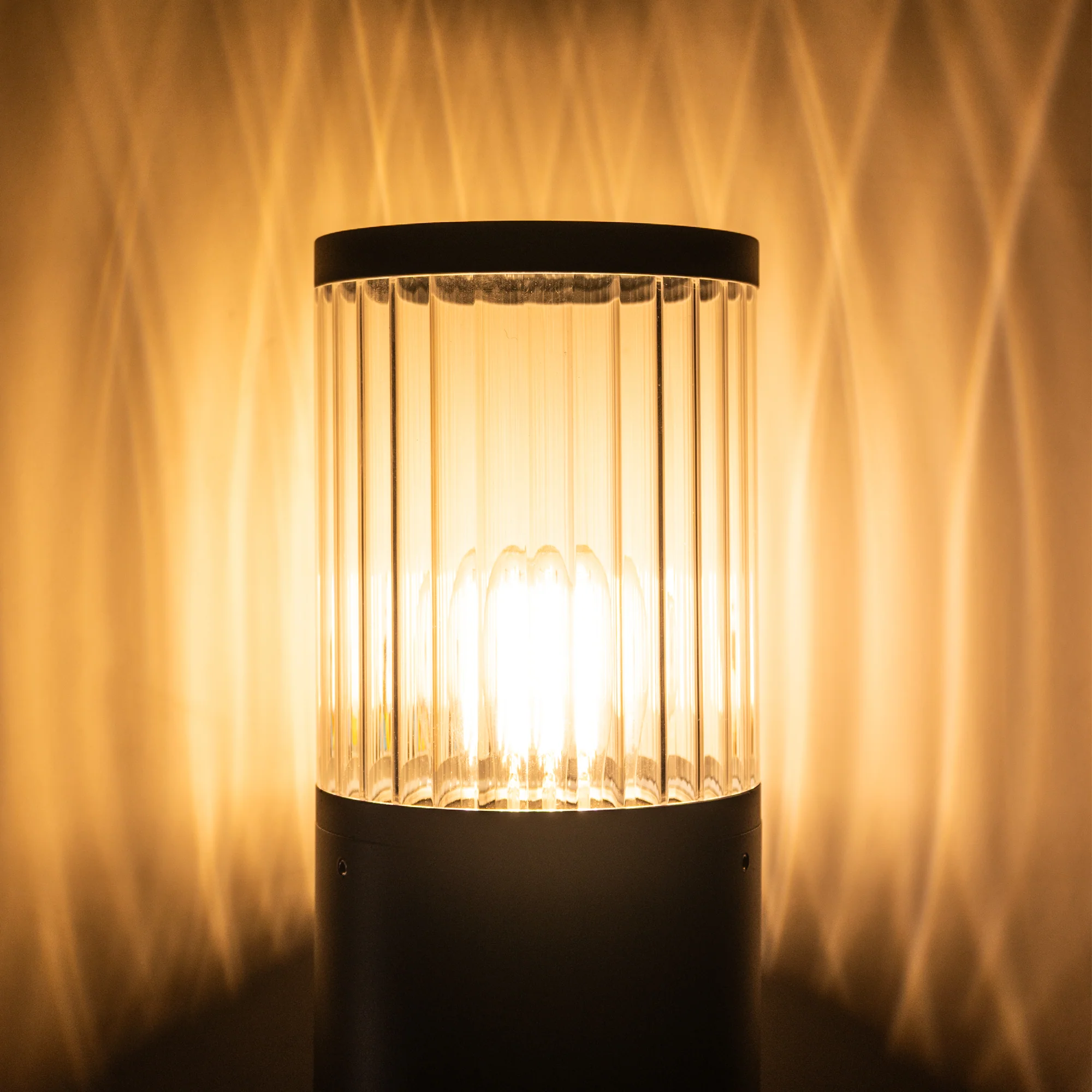 HV1642W-BLK - Prisma Aluminium Black LED Bollard Light - Image 3