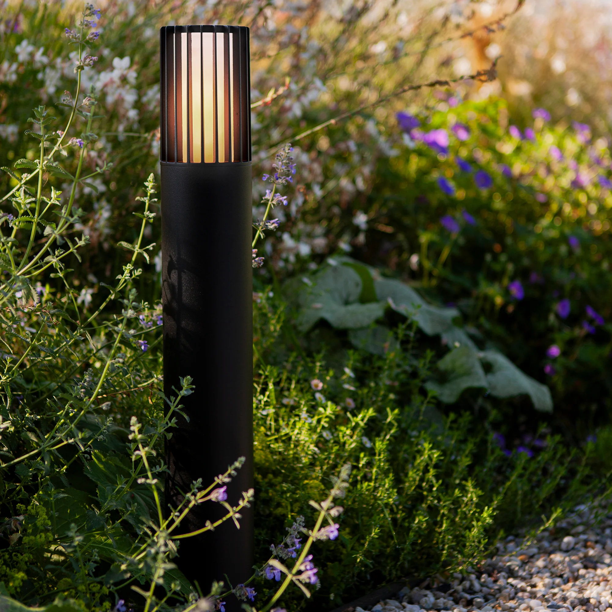 HV1693T-BLK-240V - Tenac Aluminium Black Tri Colour LED Bollard Light - Image 3