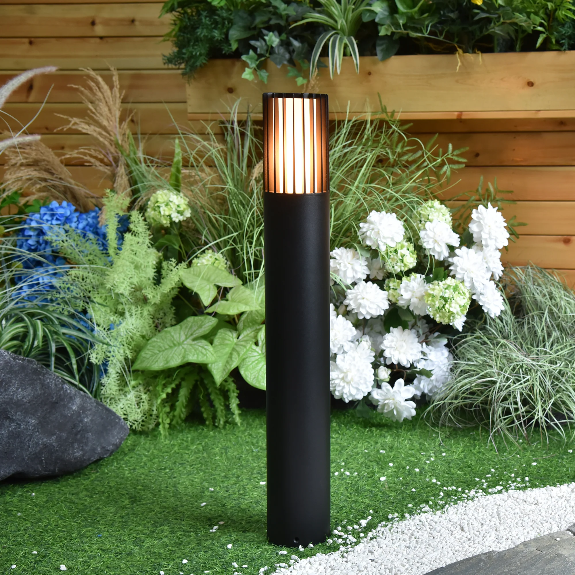 HV1693T-BLK-240V - Tenac Aluminium Black Tri Colour LED Bollard Light - Image 4