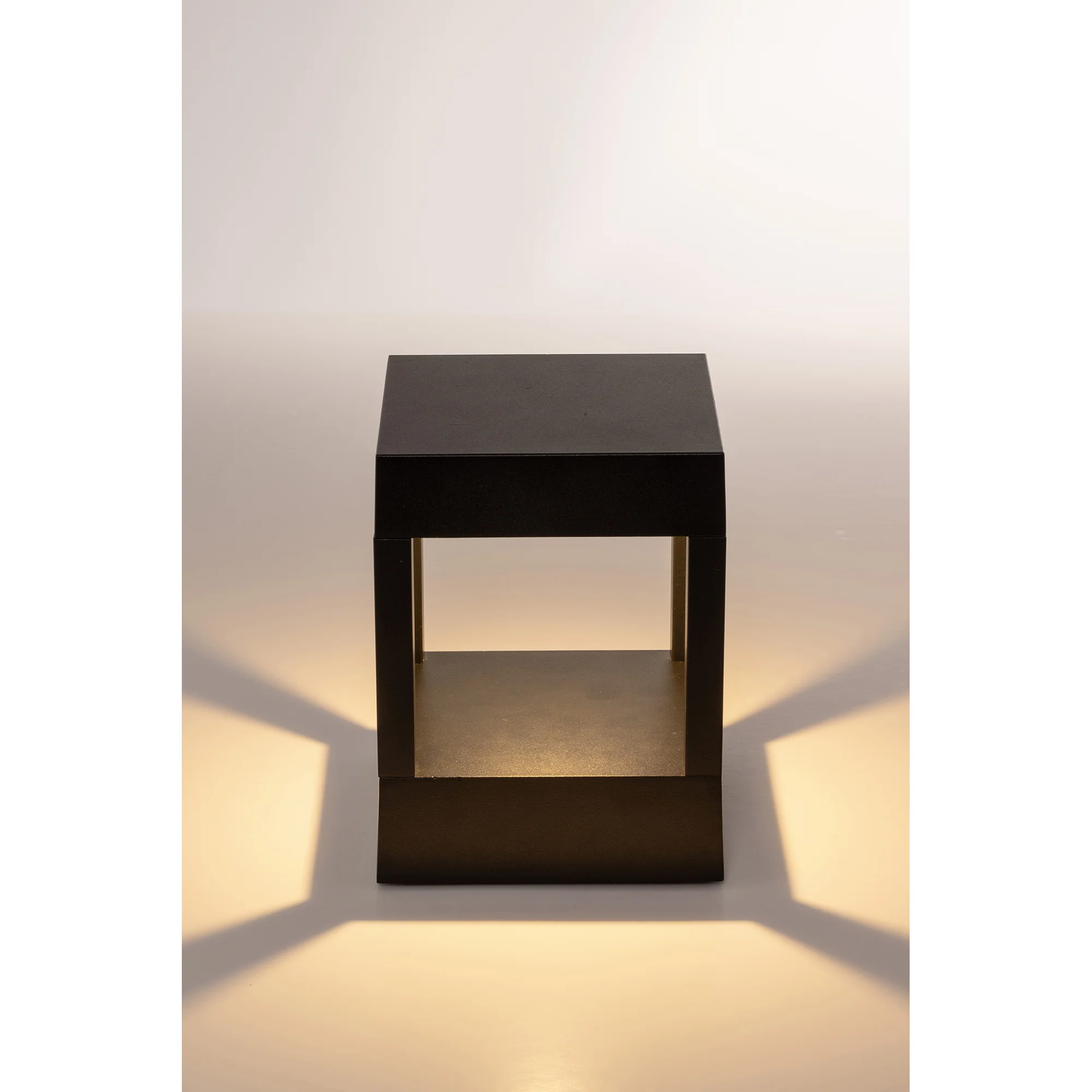 HV1699T-BLK-240V-SQ | HV1699T-BLK-24V-SQ - Pelare Black LED Pillar Light - Image 4