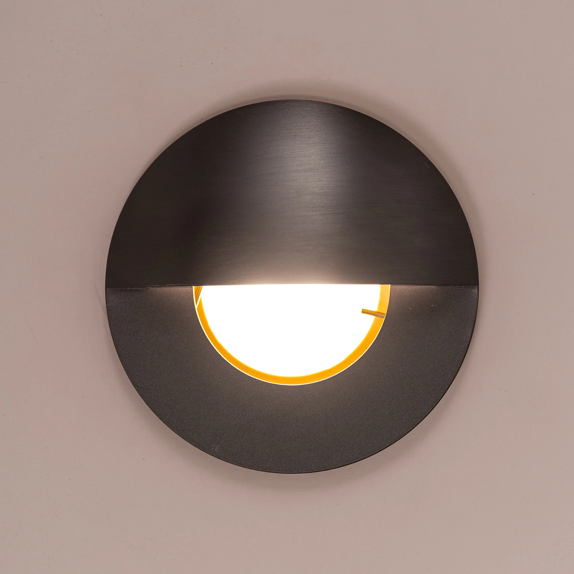 HV19012T-GPH - Ollo Graphite Coloured Brass TRI Colour LED Step Light With Eyelid - Image 6