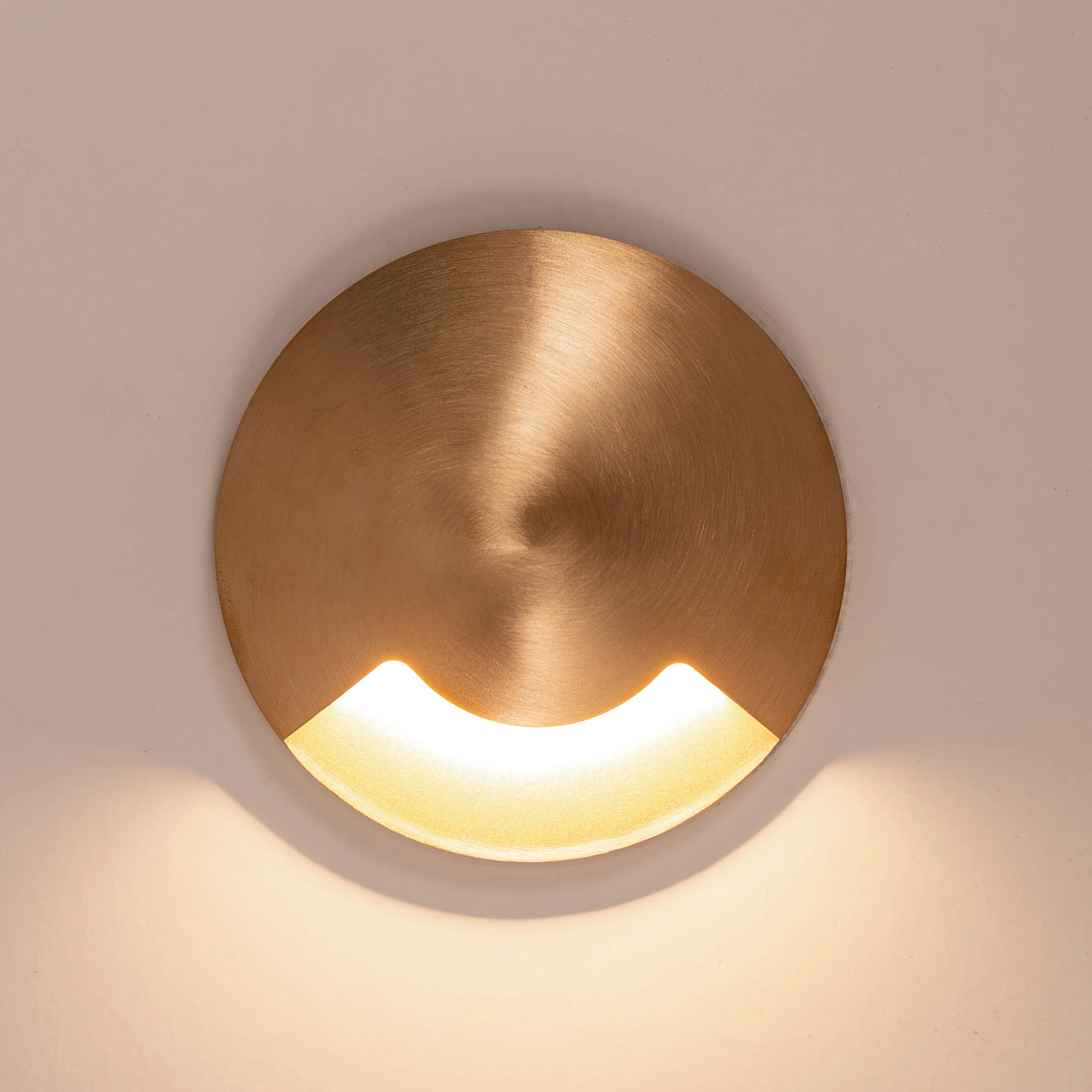 HV19062T-BR - Viale Brass TRI Colour LED Single Driveway Light - Image 6