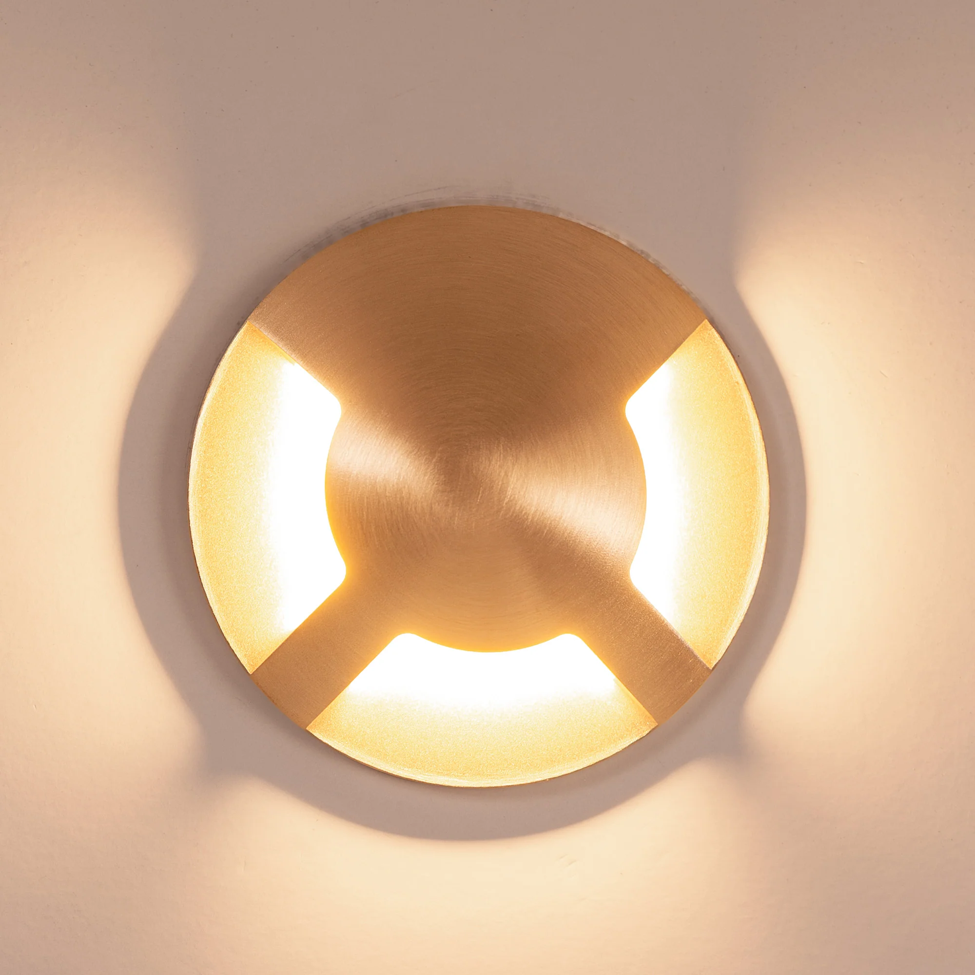 HV19082T-BR - Viale Brass TRI Colour LED Triple Driveway Light - Image 6
