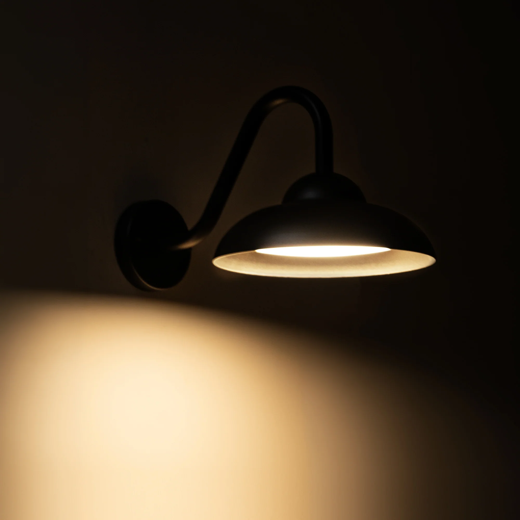 HV3518T-BLK - Arkua Aluminium Black Wall Light - Image 5