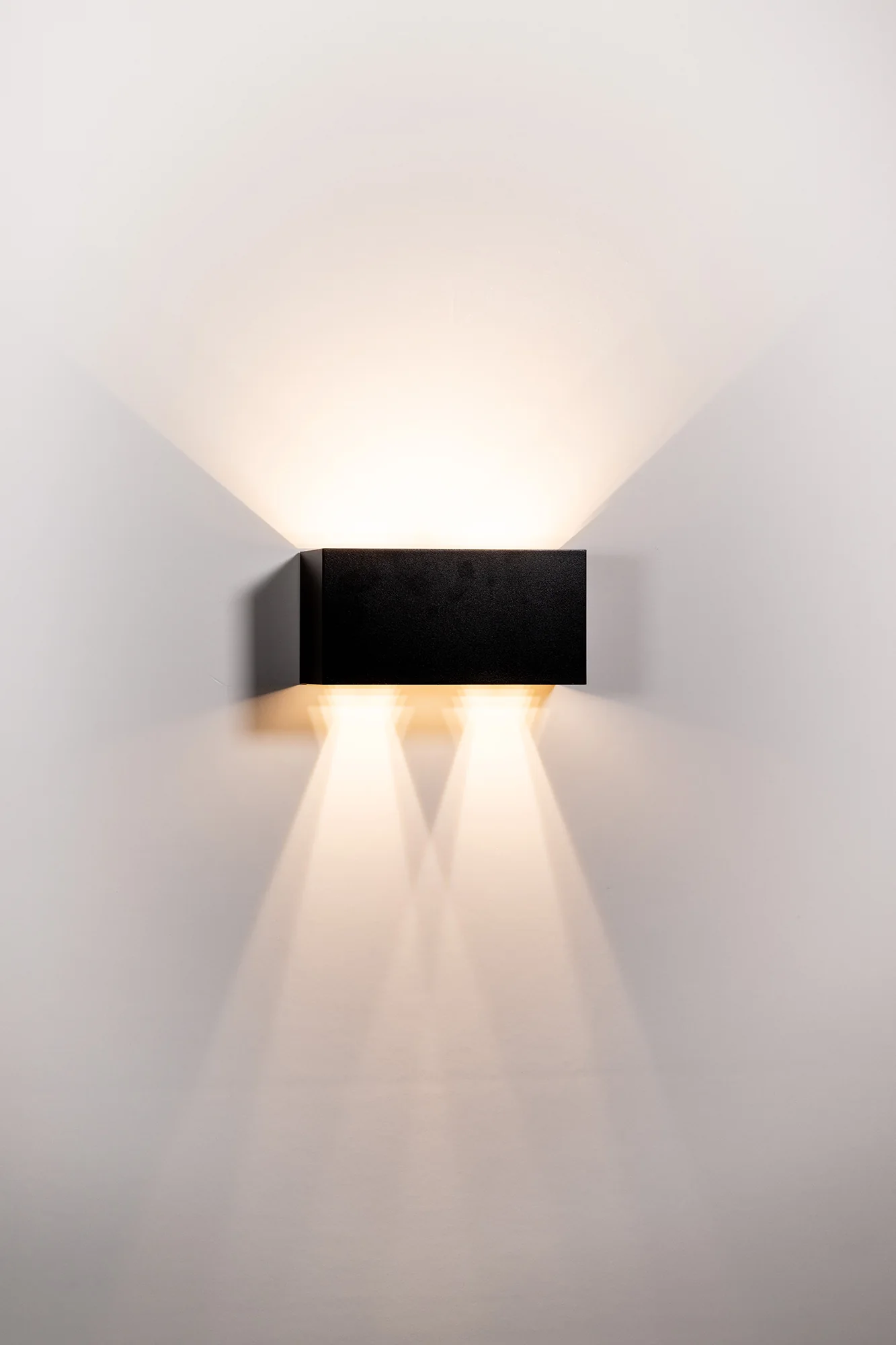 HV36582T-BLK-SQ - Versa Black Square Up & Down Wall Light - Image 5
