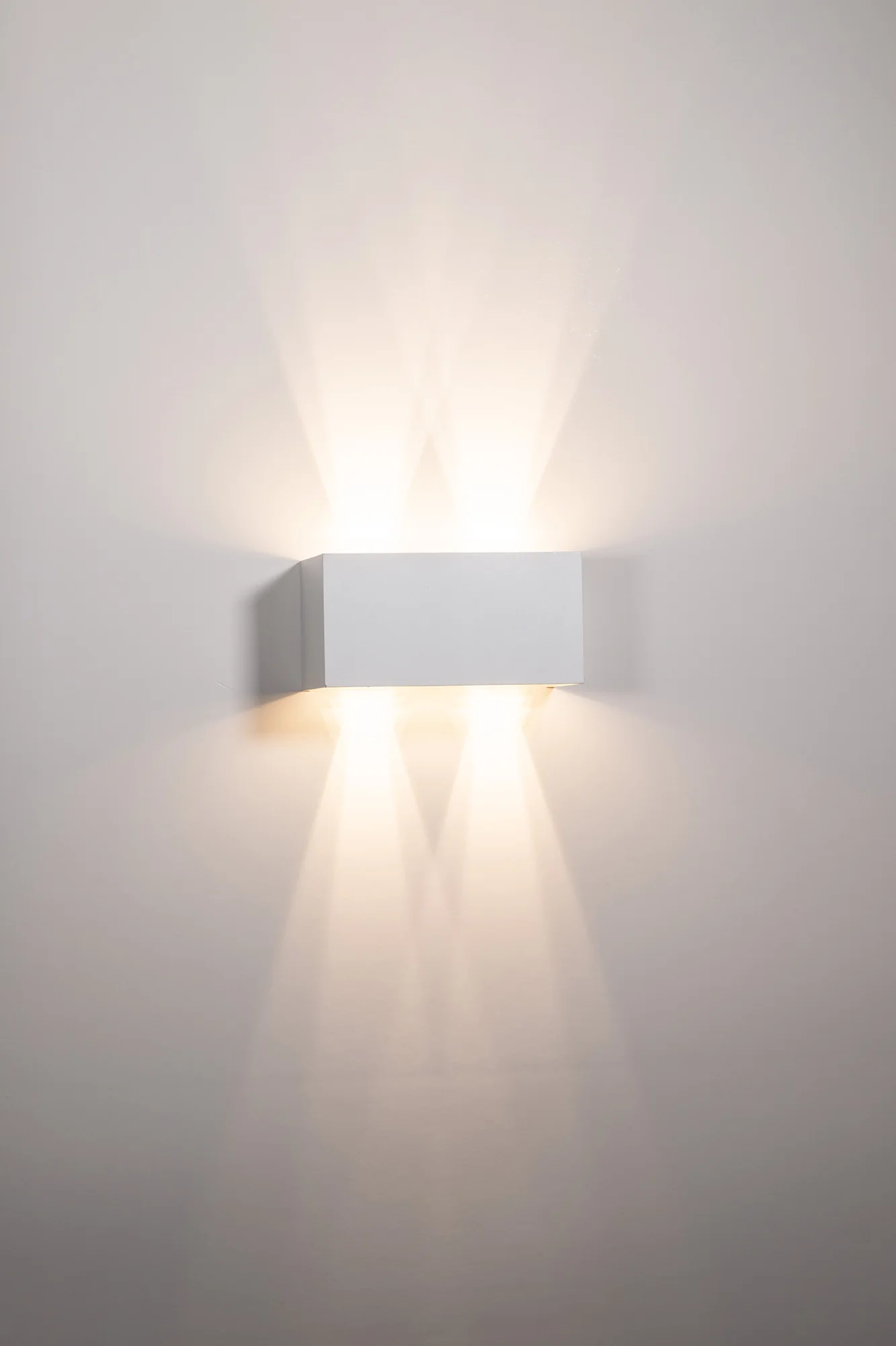 HV36582T-WHT-SQ - Versa White Square Up & Down Wall Light - Image 4