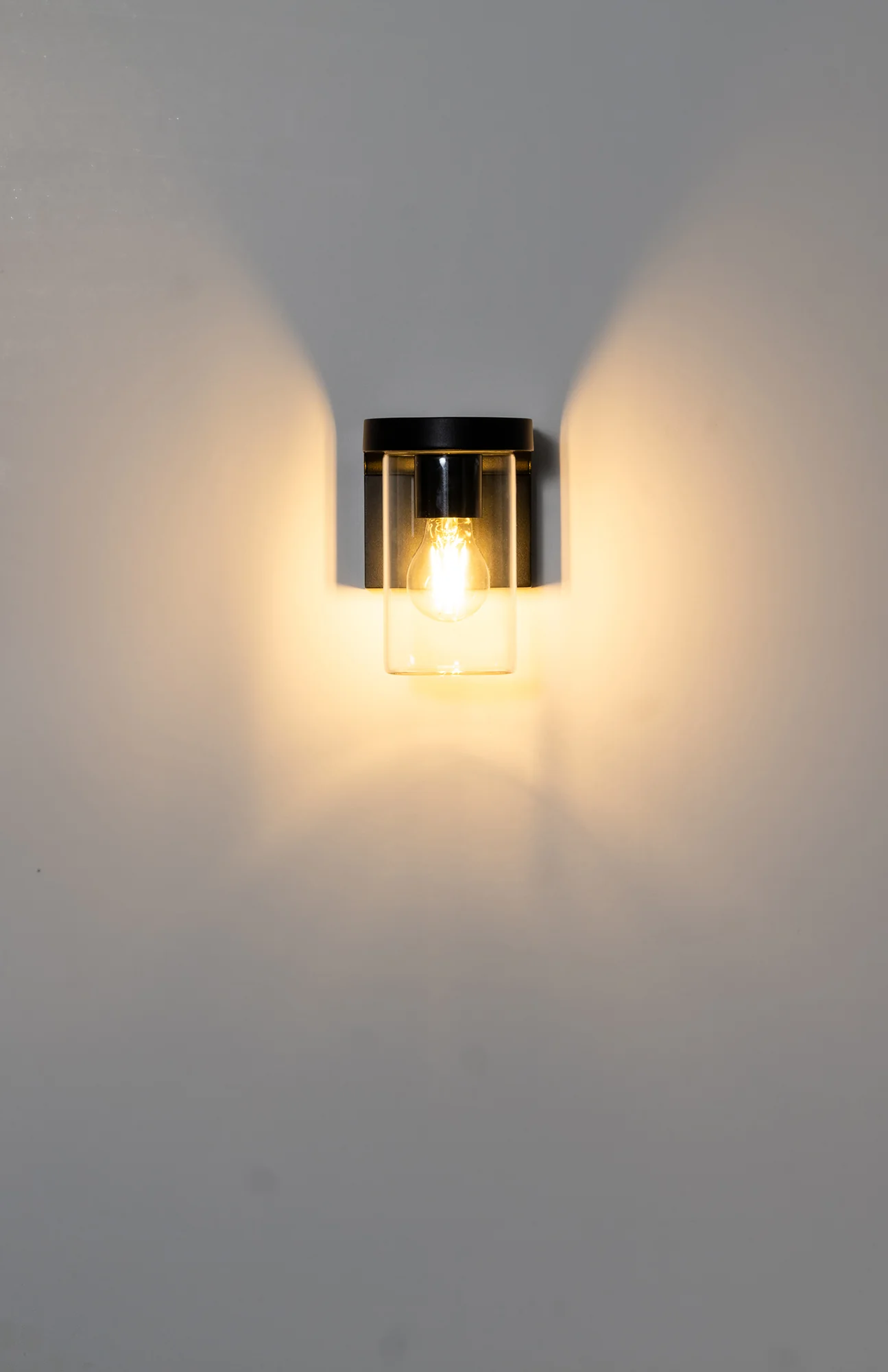 HV3692W-BLK - Angela Black LED Wall Light - Image 5