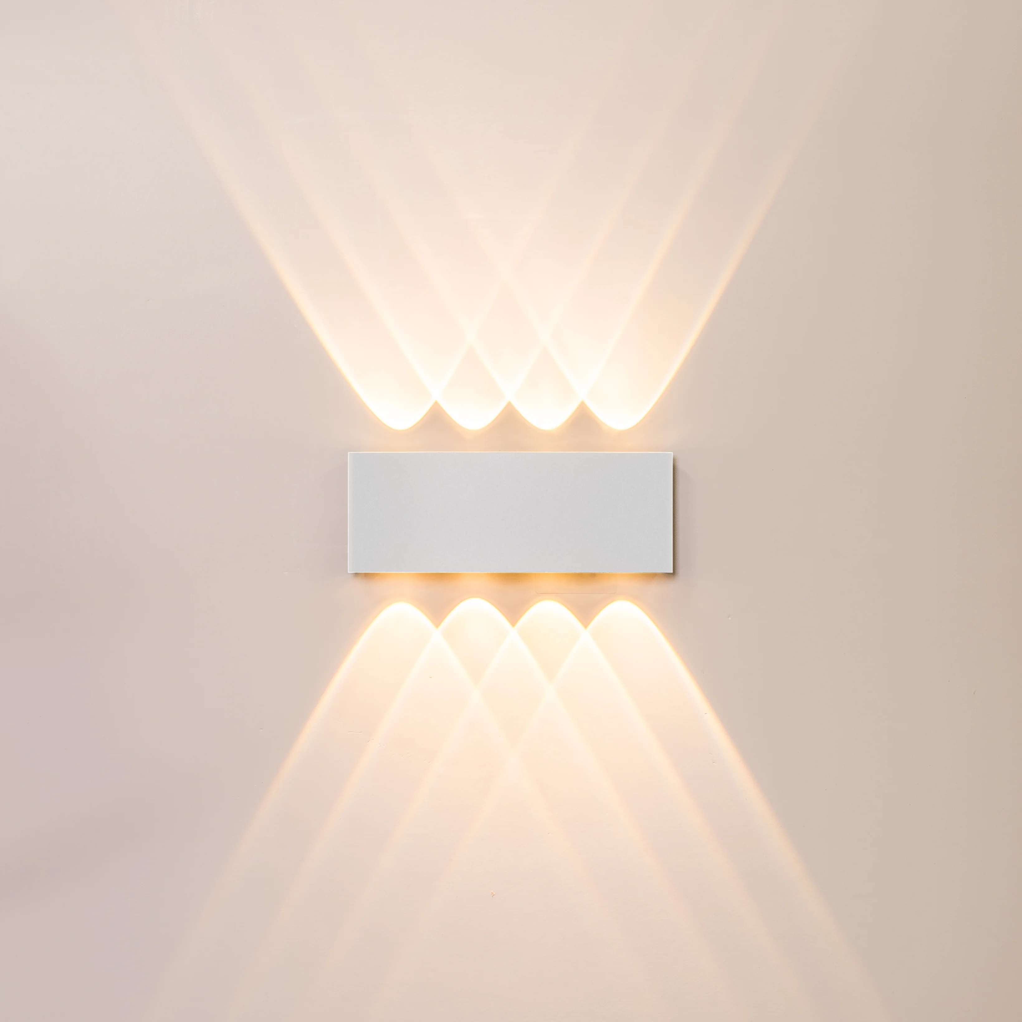 HV3697T-WHT-240V | HV3697T-WHT-12V - Maro White Up & Down TRI Colour LED Wall Light - Image 4